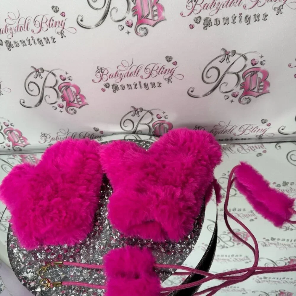 Tom & Eva Mittens gloves fur furry fuzzy bright pink with attachable tie string